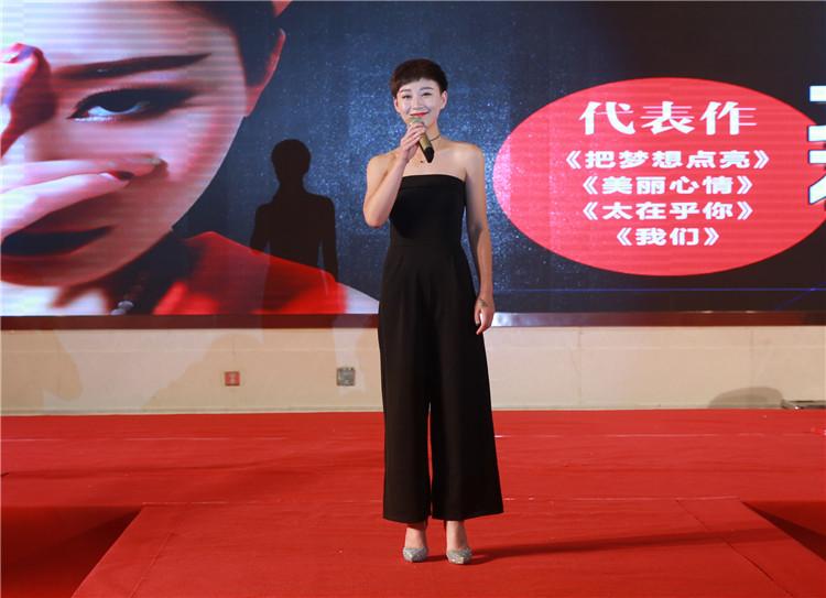 文藝演出1_副本.jpg