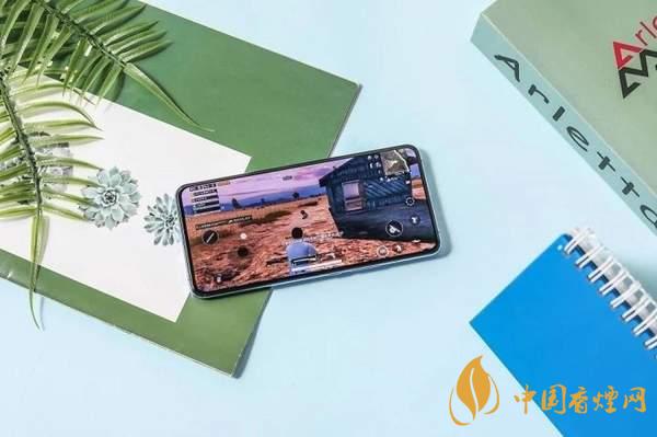 iqoo5值得入手嗎？旗艦“水桶機(jī)”入手到底虧不虧！